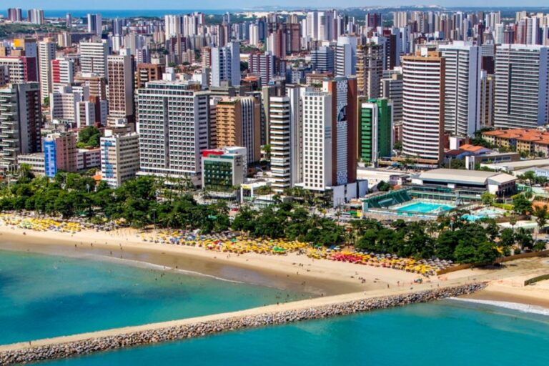 Viajar para Fortaleza