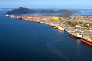 Viajar para Paranaguá: Onde o Porto Encontra a Mata Atlântica