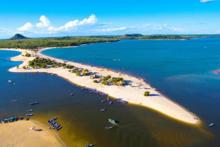 Viajar para Santarém: Onde os Rios se Encontram na Amazônia