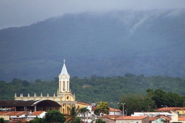 Crato: Onde o Sertão Cearense Encontra a Cultura e a Fé
