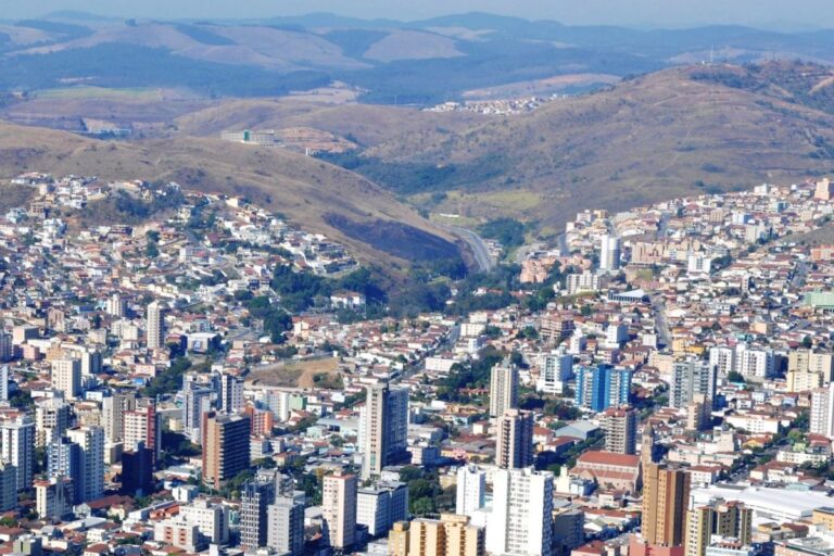Poços de Caldas: Onde a Montanha Abraça as Águas Termais