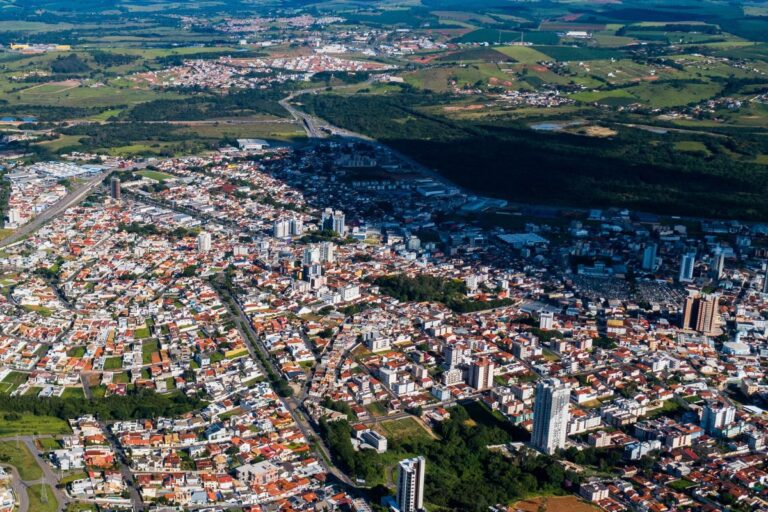 Pouso Alegre: Onde a Serra Mantiqueira Abraça Minas Gerais