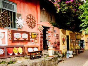 Conhecer Embu das Artes Onde a Arte Pinta as Ruas