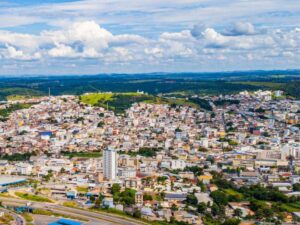 Nova Serrana: Morar em Minas Gerais com Custo Baixo